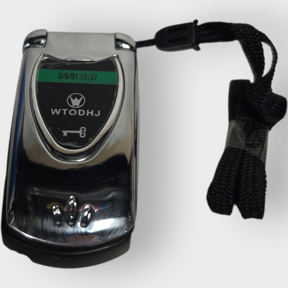 NEW Vintage Y2K Cell Phone Novelty Butane‎ Lighter Phone Style Flip- Sold EMPTY